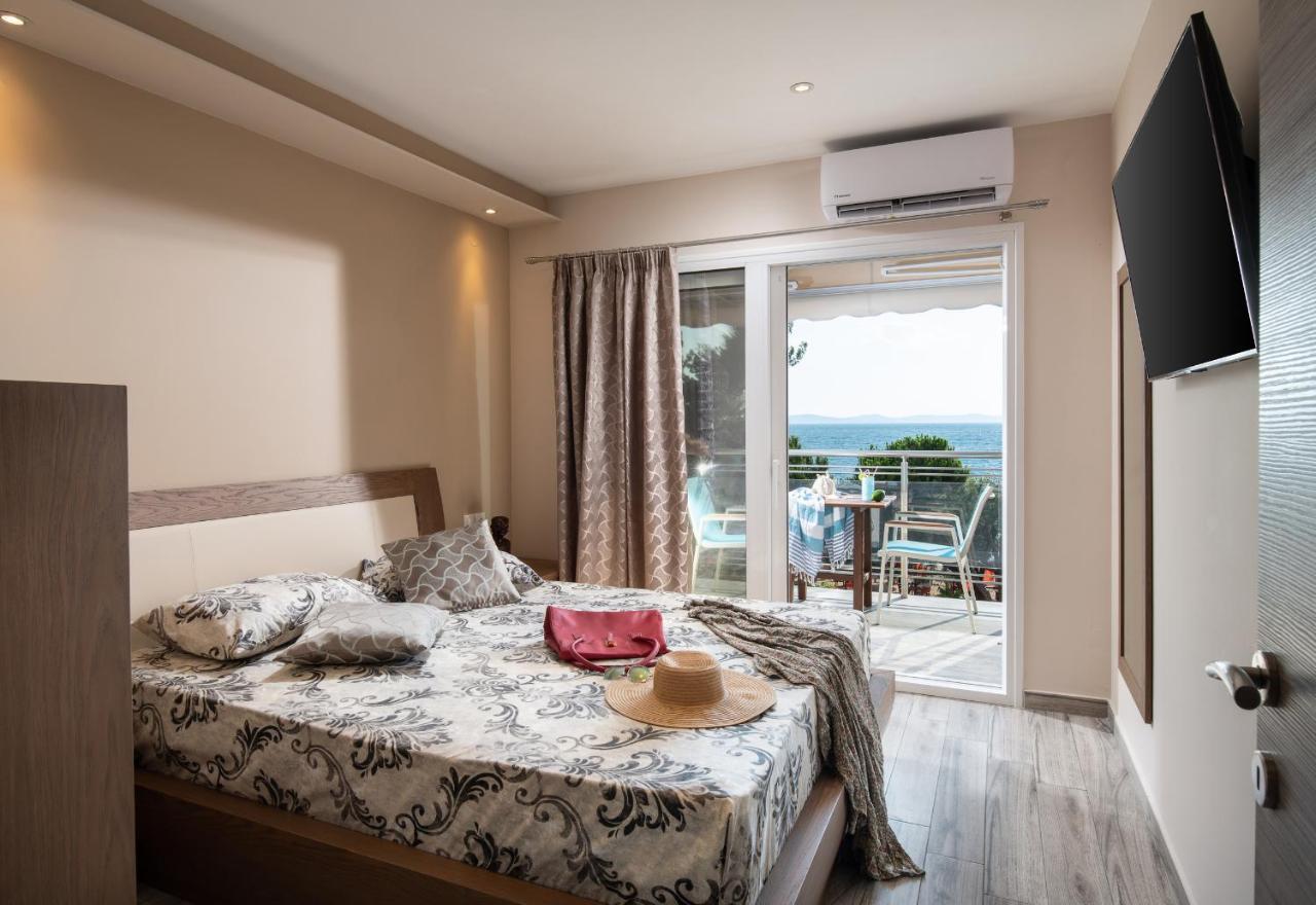 Sunset Studios - Suites With Seaview & Back Side Apartements Toroni Exteriör bild