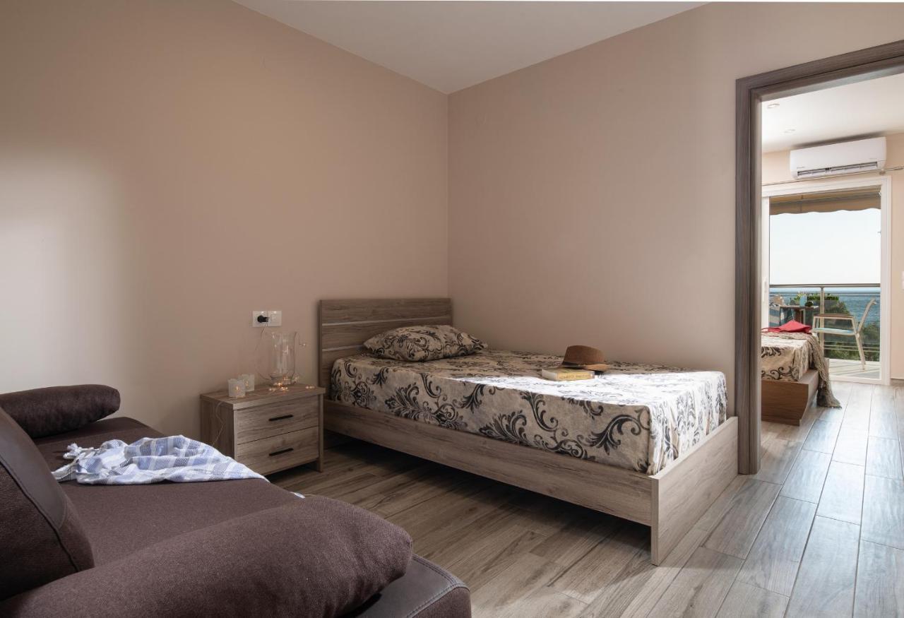 Sunset Studios - Suites With Seaview & Back Side Apartements Toroni Exteriör bild