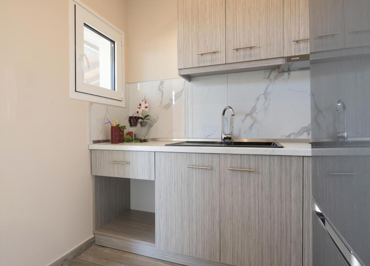 Sunset Studios - Suites With Seaview & Back Side Apartements Toroni Exteriör bild
