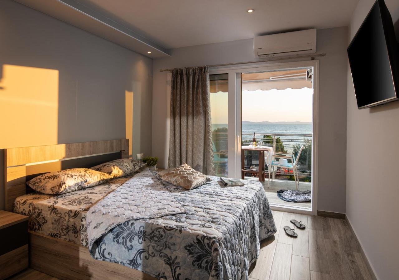Sunset Studios - Suites With Seaview & Back Side Apartements Toroni Exteriör bild