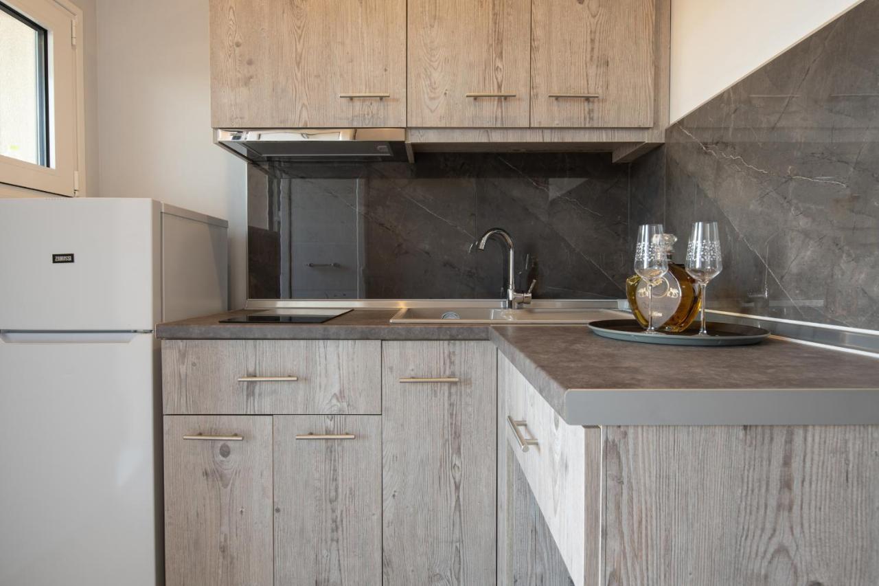 Sunset Studios - Suites With Seaview & Back Side Apartements Toroni Exteriör bild