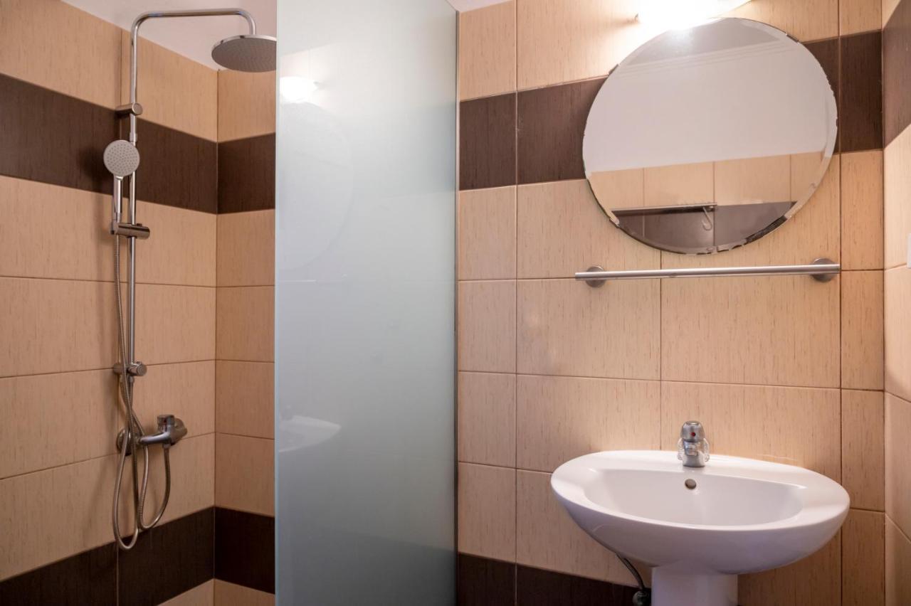 Sunset Studios - Suites With Seaview & Back Side Apartements Toroni Exteriör bild